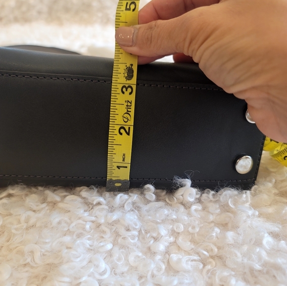 Micheal Kors bag - Picture 6 of 6